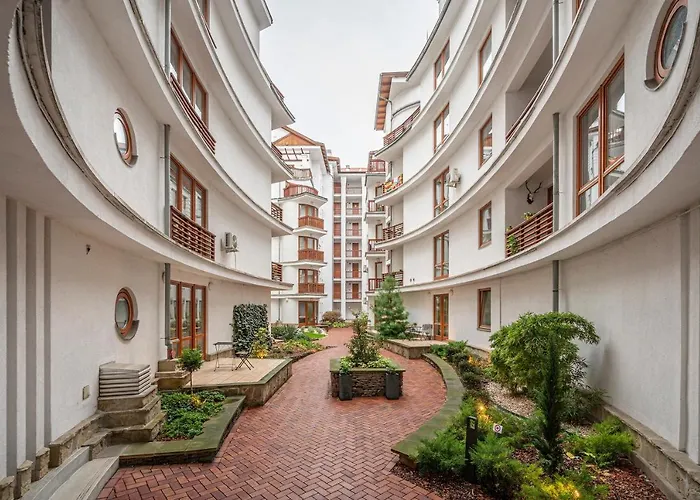 Modern With Garage Apartament